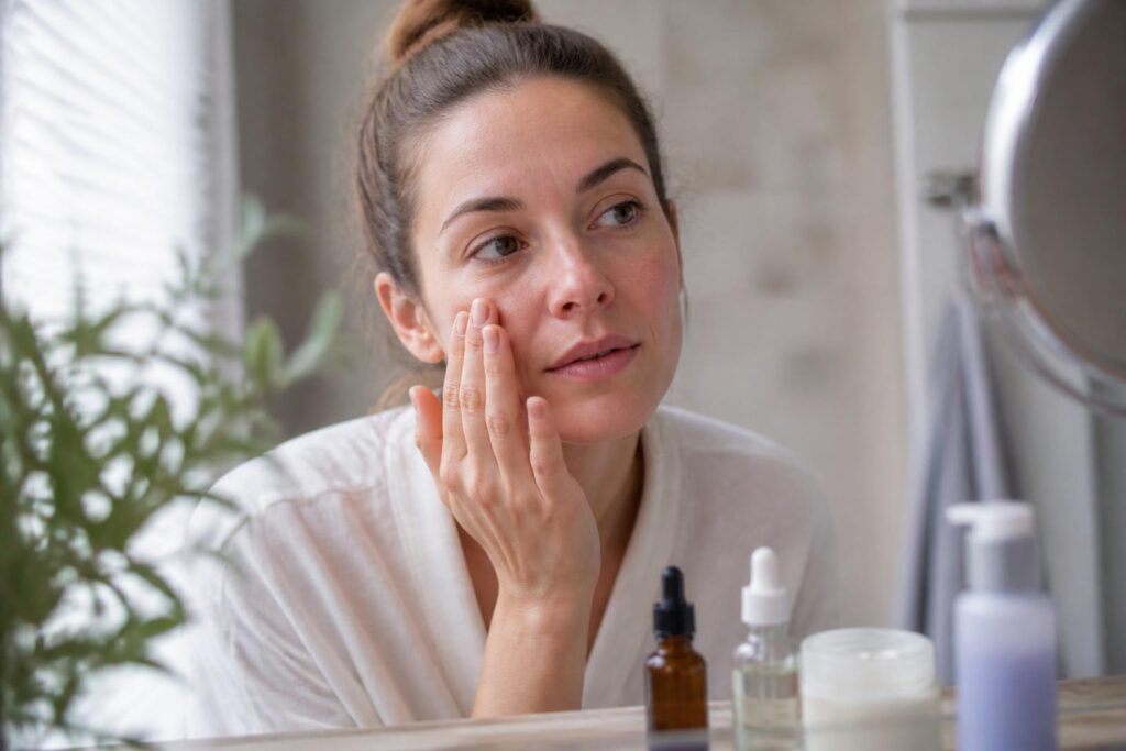 Hautpflege-Routine optimieren: Retinol und Hyaluron richtig kombinieren